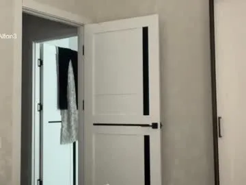 arieel__722 – webcam model profile photo Image 12