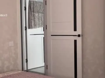 arieel__722 – webcam model profile photo Image 8