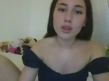 SLZAARA – webcam model profile photo Image 3