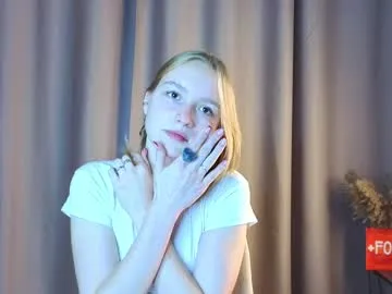 MilaMaaay – webcam model profile photo Image 2