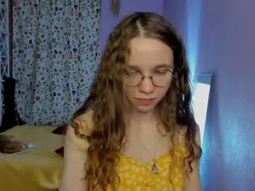 LetsFunKARINA – webcam model profile photo Image 18