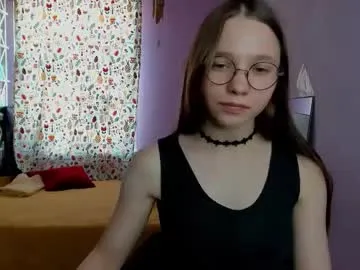 LetsFunKARINA – webcam model profile photo Image 6
