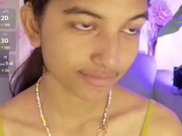 yuliethpetite Image 12