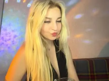 emiliacouple – webcam model profile photo Image 4