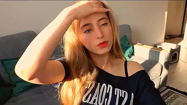 Simone_Miller – webcam model profile photo Image 8