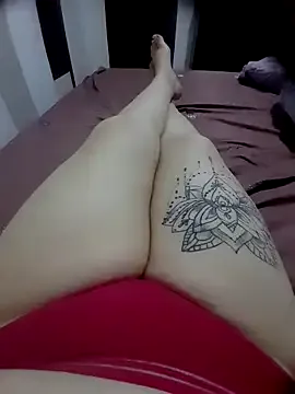 petiteluluxx – webcam model profile photo Image 3