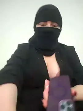 ceceliapidcock – webcam model profile photo Image 5