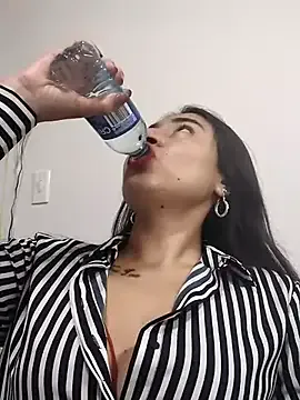 anli5 – webcam model profile photo Image 5