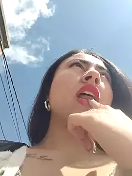 anli5 – webcam model profile photo Image 6