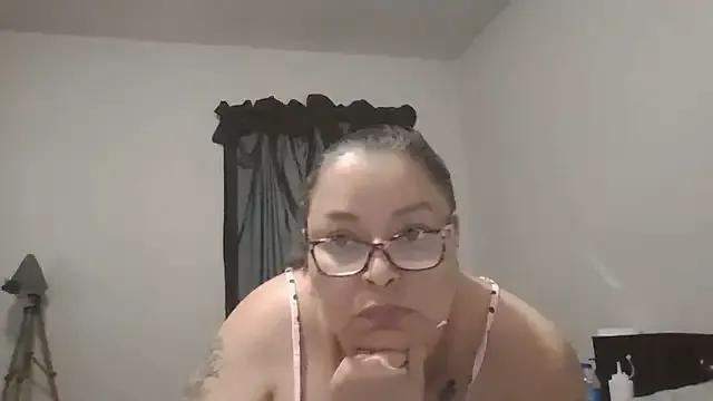 kykybaby4444 – webcam model profile photo Image 2