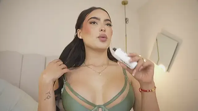 KittyQueeny – webcam model profile photo Image 8