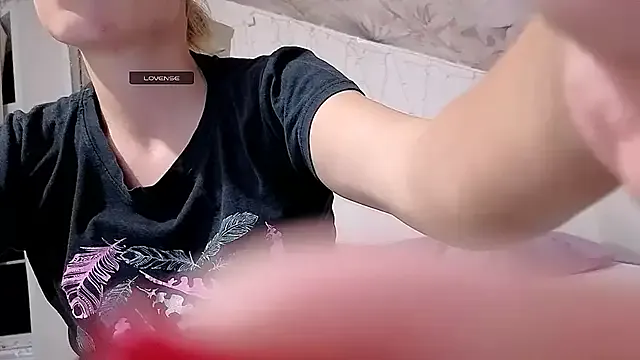 loving_ladies – webcam model profile photo Image 3
