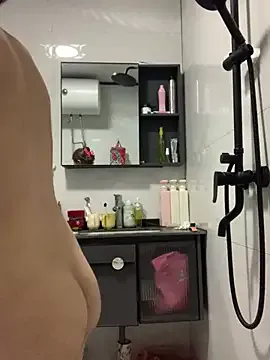 ceceliapidcock – webcam model profile photo Image 9