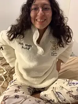 SunnyShiney – webcam model profile photo Image 3