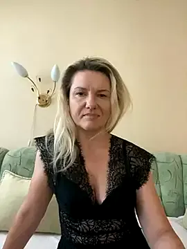 smoothnesss – webcam model profile photo Image 4