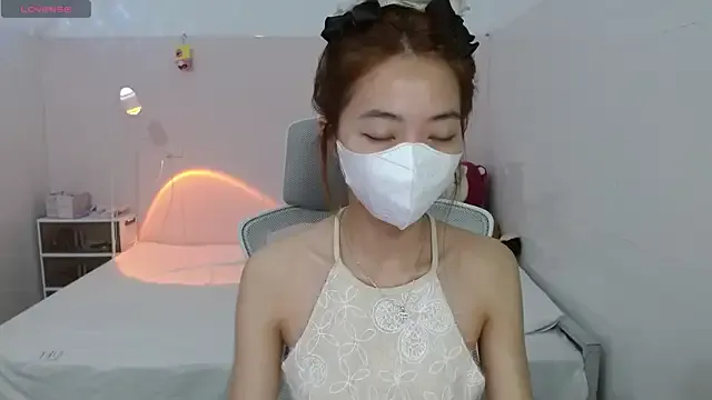 Crystallana – webcam model profile photo Image 5