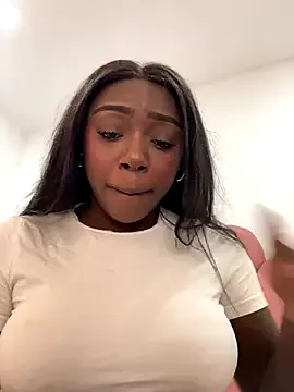 Aurora_-77 – webcam model profile photo Image 10