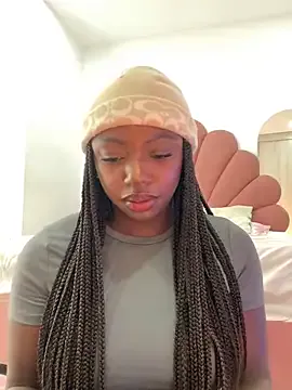 Aurora_-77 – webcam model profile photo Image 19