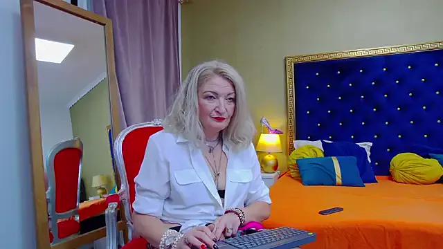 xixi_28 – webcam model profile photo Image 3