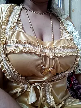 nina_b1um – webcam model profile photo Image 7