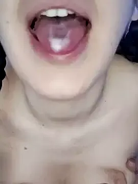 Simone_Miller – webcam model profile photo Image 5