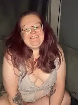 FayeFlame – webcam model profile photo Image 2