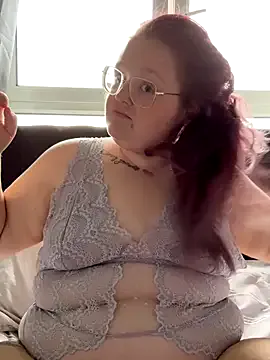 FayeFlame – webcam model profile photo Image 3