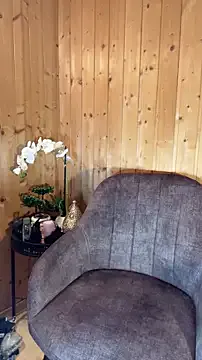 queen_kitty1818 – webcam model profile photo Image 5