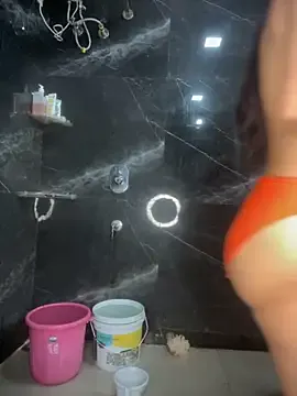 xenomy – webcam model profile photo Image 6