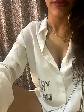 mc-Olivia – webcam model profile photo Image 17