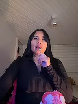 MerlyG – webcam model profile photo Image 17