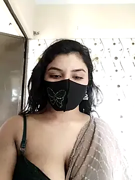 LittleMissEeve – webcam model profile photo Image 8