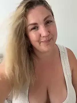 thecherie – webcam model profile photo Image 16