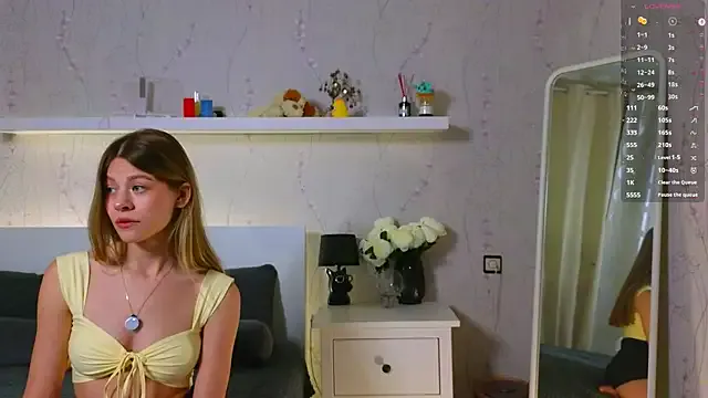 yesonee – webcam model profile photo Image 3