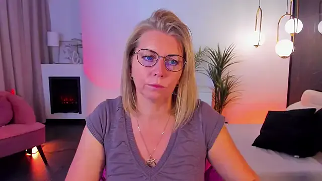 Horny_pratiksha – webcam model profile photo Image 19