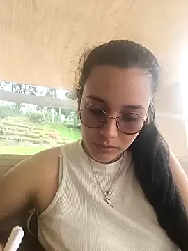 mc-Olivia – webcam model profile photo Image 11