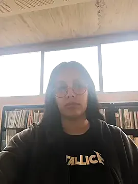 mc-Olivia – webcam model profile photo Image 15