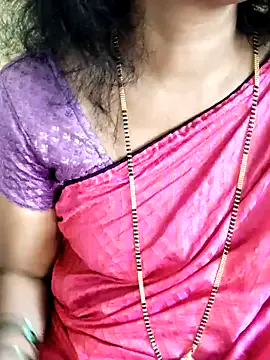 LoveOnStream – webcam model profile photo Image 12