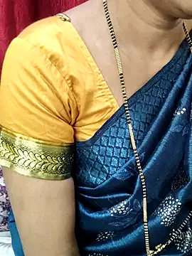 LoveOnStream – webcam model profile photo Image 13