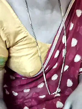 LoveOnStream – webcam model profile photo Image 5