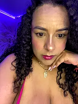 RuslanaXX – webcam model profile photo Image 4