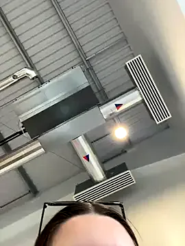 Simone_Miller – webcam model profile photo Image 17