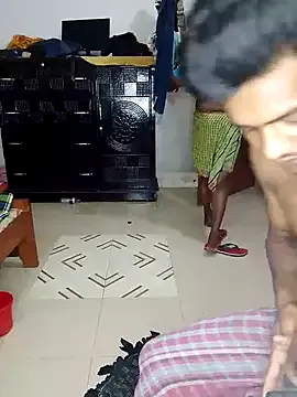 Indiancouple35 – webcam model profile photo Image 2