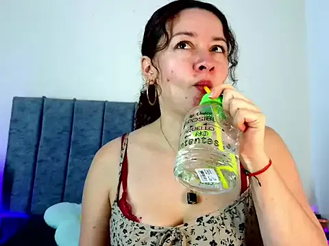 priya_sharma02 – webcam model profile photo Image 17