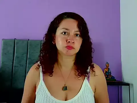 priya_sharma02 – webcam model profile photo Image 5