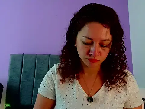 priya_sharma02 – webcam model profile photo Image 7