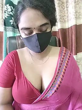 VixenCapri – webcam model profile photo Image 13