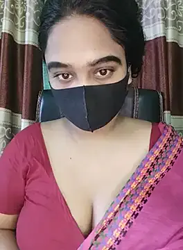 VixenCapri – webcam model profile photo Image 18