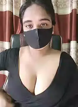 VixenCapri – webcam model profile photo Image 19