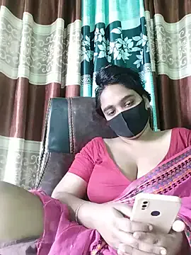 VixenCapri – webcam model profile photo Image 5